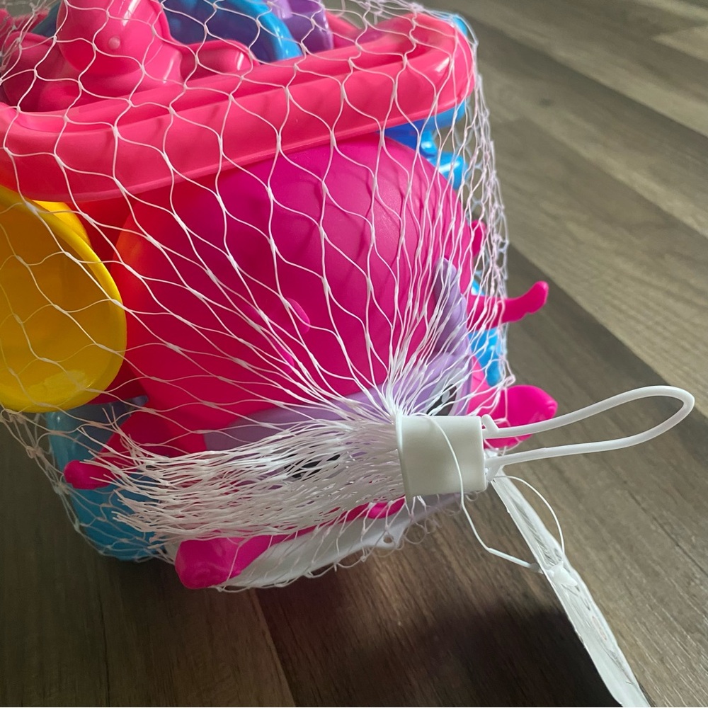 Colorful Beach Toy Set for Kids - Picture 9 of 16